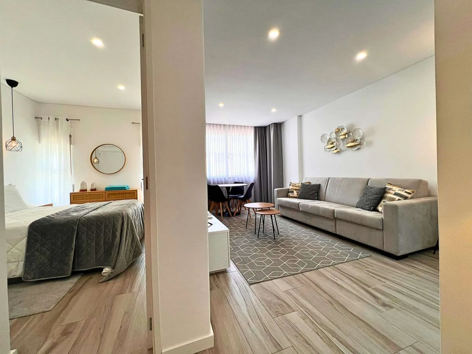 Timeless Beach V — interior 5